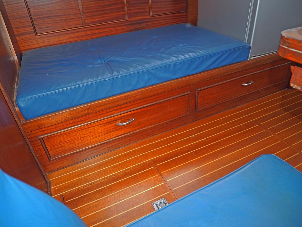 Salon, H&eacute;bergements